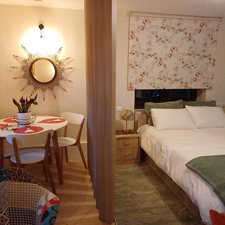 Appartement Το Σπίτι Της Ευτυχίας Στούντιο à Karpenísion Extérieur photo