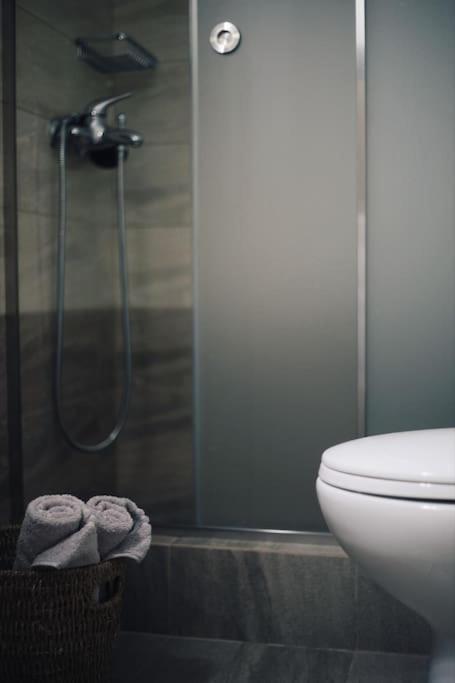 Appartement Το Σπίτι Της Ευτυχίας Στούντιο à Karpenísion Extérieur photo