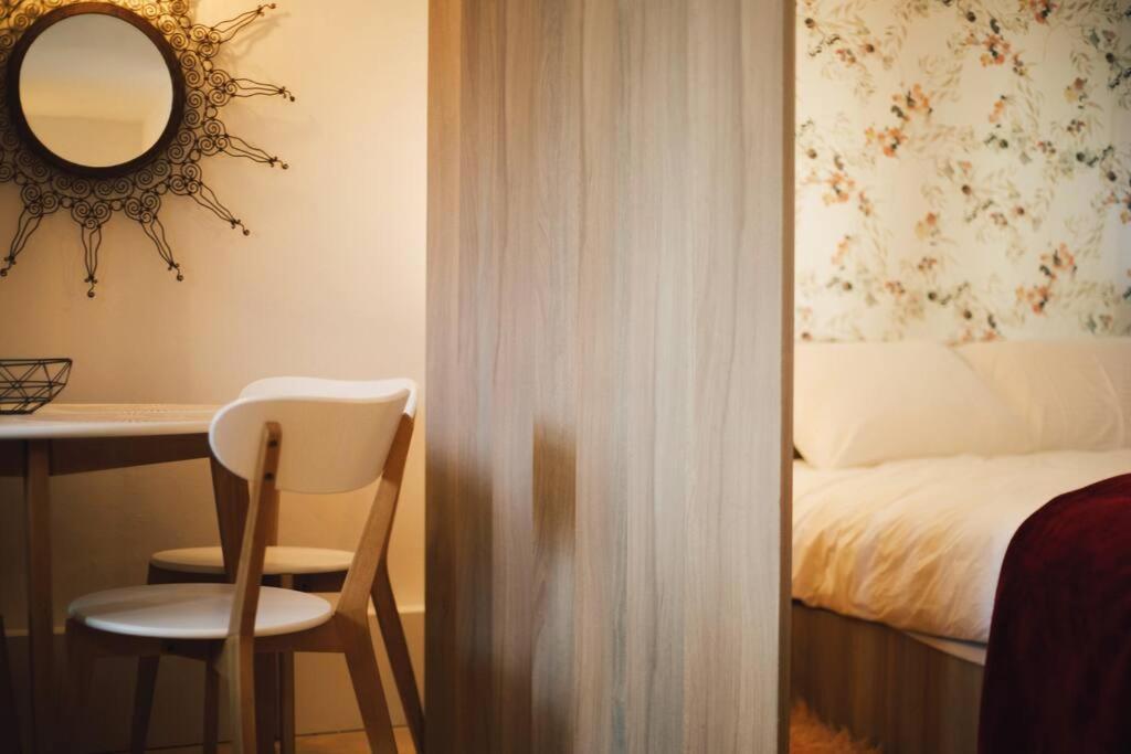 Appartement Το Σπίτι Της Ευτυχίας Στούντιο à Karpenísion Extérieur photo