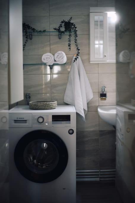 Appartement Το Σπίτι Της Ευτυχίας Στούντιο à Karpenísion Extérieur photo